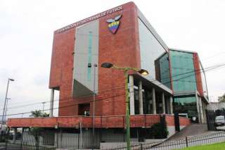 Acto de entrega del equipamiento a la Policía Antinarcóticos.