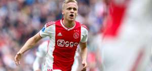 El Manchester United ficha a Van de Beek por 40 millones de euros