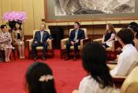 Durante su visita oficial a China, el presidente Daniel Noboa mantuvo un encuentro con estudiantes ecuatorianos de una universidad en Beijing. 
