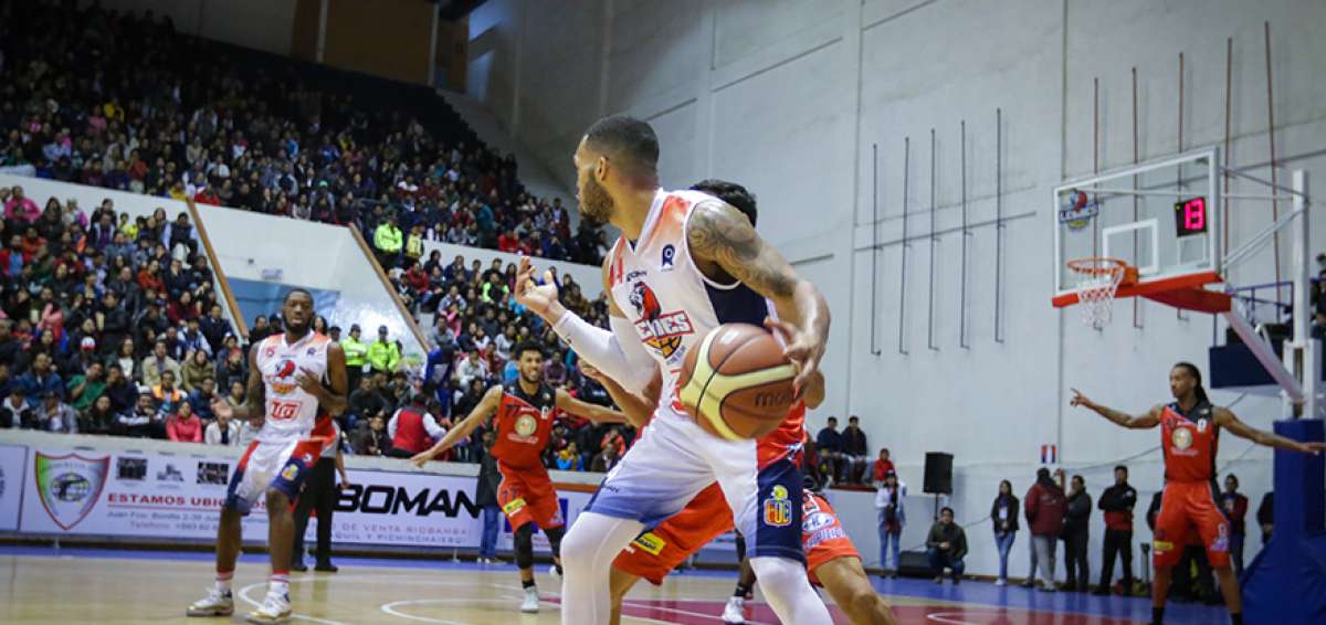 Leones quiere prolongar su liderazgo en b&aacute;squet