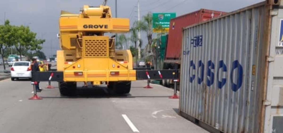 Tr&aacute;fico en la av. Terminal Terrestre-Pascuales se normaliza