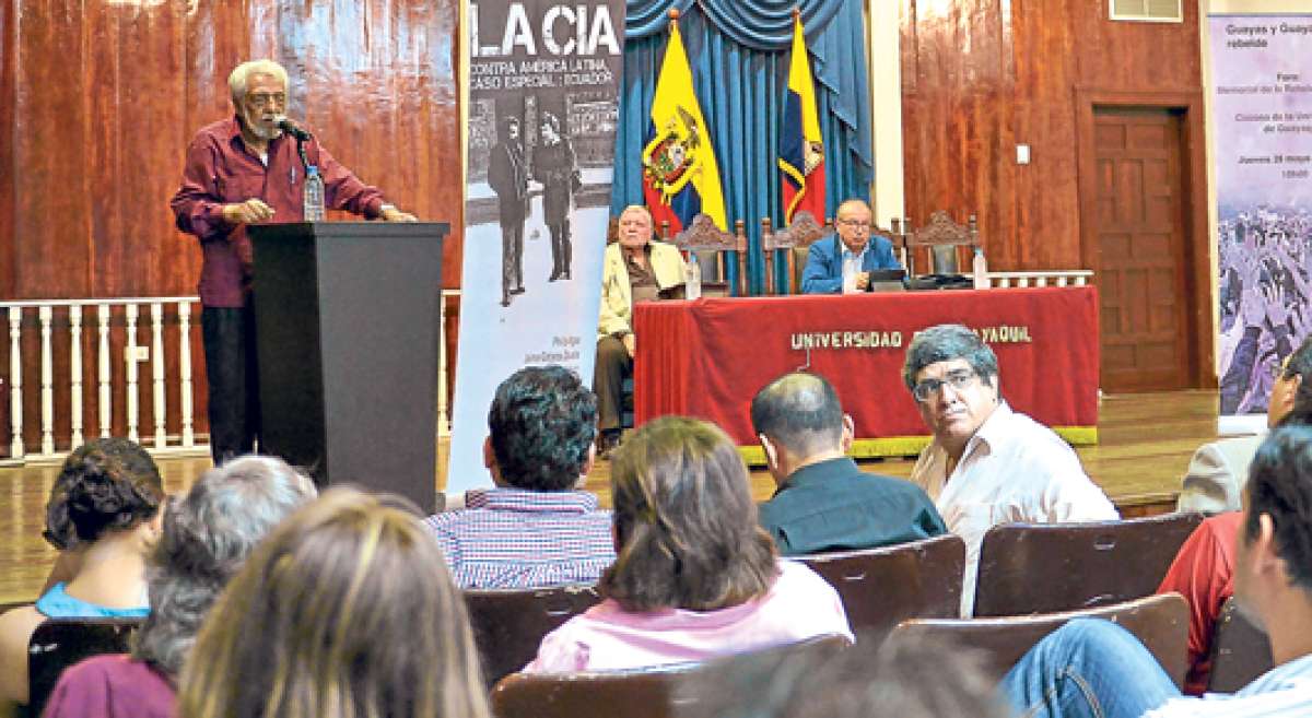 En &lsquo;El memorial de la rebeld&iacute;a popular&rsquo;, realizado ayer en uno de los salones de la Casona Universitaria, intervino el historiador Jaime Galarza. Foto: Jos&eacute; Mor&aacute;n / El Tel&eacute;grafo
