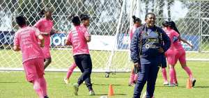 En 2018, la profesora Wendy Vill&oacute;n dirigi&oacute; una de las pr&aacute;cticas de la selecci&oacute;n femenina, en Quito, de cara a un campeonato internacional.