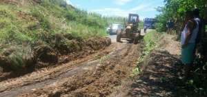 Las precipitaciones de los &uacute;ltimos d&iacute;as ocasionaron otros derrumbes en el camino vecinal Pizares - Anchayacu, en el cant&oacute;n Eloy Alfaro.