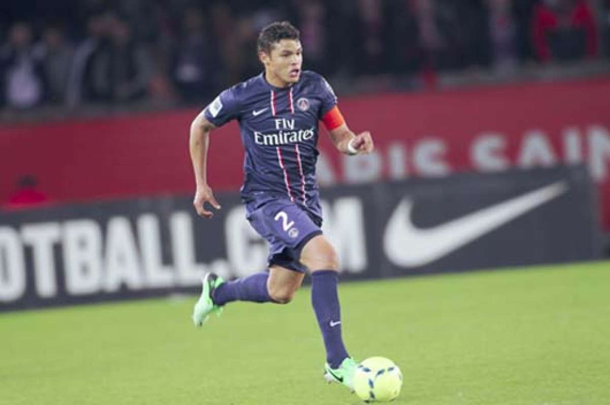 Thiago Silva espera que Cavani sea el h&eacute;roe de final de Copa de la Liga