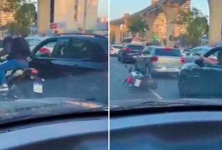 En un video se observa como un conductor arrebata el arma al ladrón durante un asalto.