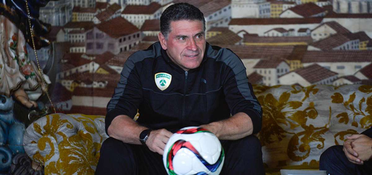 &ldquo;Quiero una selecci&oacute;n y volver a un Mundial&rdquo;