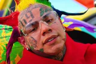 6ix9ine no habría declarado el dinero que regaló en Ecuador