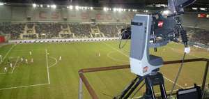 Cesi&oacute;n de derechos de transmisi&oacute;n de campeonato nacional de f&uacute;tbol, bajo la lupa