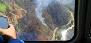 En el sitio conocido como el Tahual, provincia del Azuay, las llamas han consumido 93 ha de vegetaci&oacute;n.