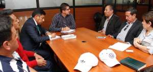 Representantes del Ministerio de Justicia dialogaron con los exagentes de Seguridad Penitenciaria.
