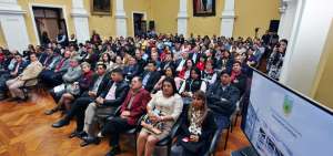 A la Asamblea Cantonal previa al Presupuesto Participativo del Cabildo ambate&ntilde;o, en 2018, acudieron l&iacute;deres barriales, empresarios y m&aacute;s actores sociales.