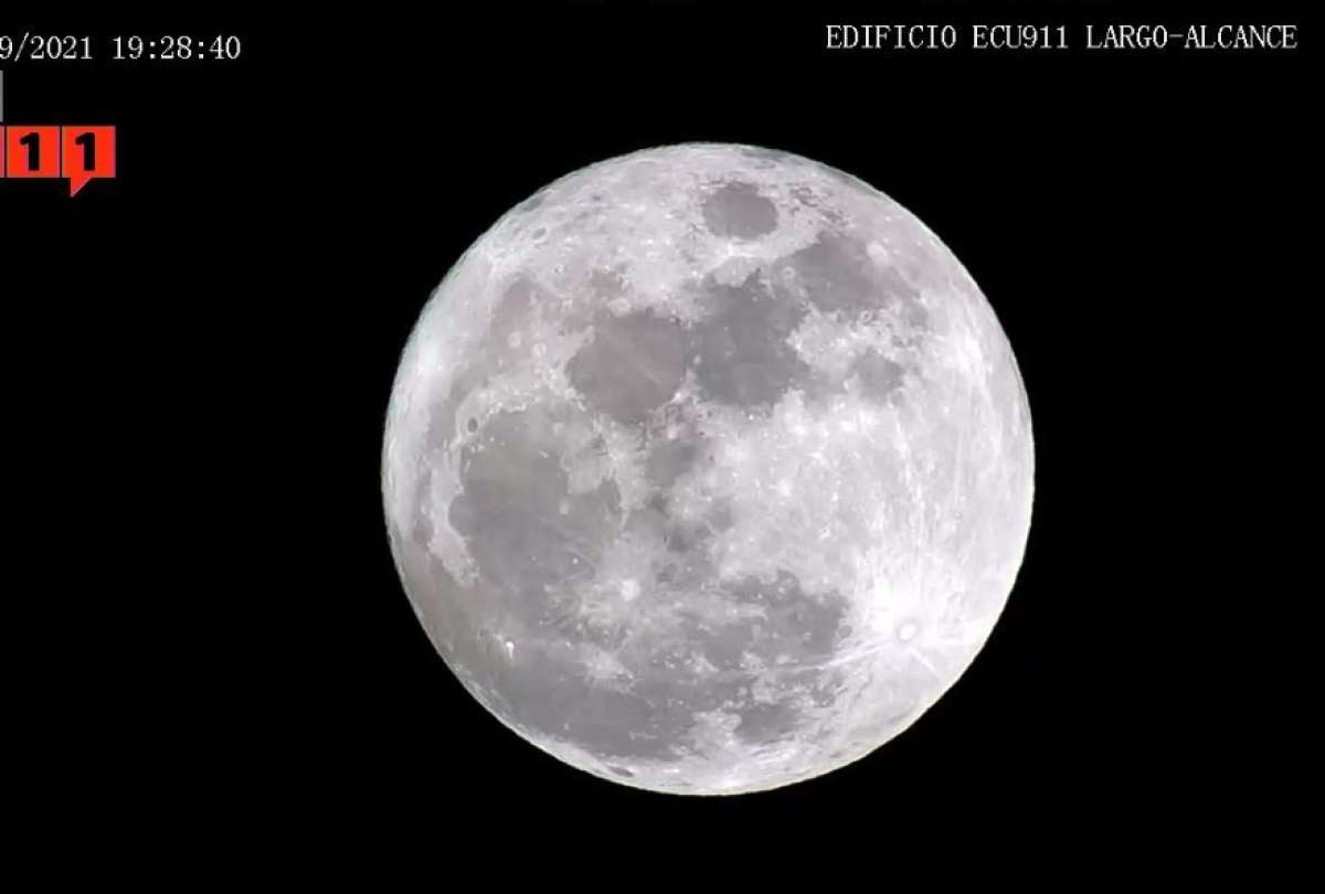 Ojos de &aacute;guila capturan impresionantes im&aacute;genes de la luna