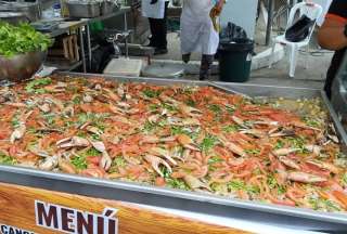 Naranjal busca récord Guinness con una tonelada de ensalada de cangrejo