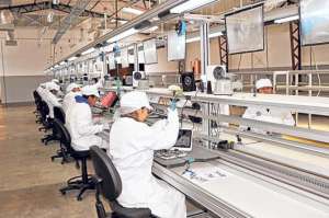 La nueva planta ensambladora es operada por 60 t&eacute;cnicos bolivianos entrenados en marzo en China. Foto: Tomado de www.tarijalibre.