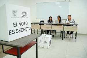 Los recintos electorales cerraron a las 17:00 para el conteo de votos.