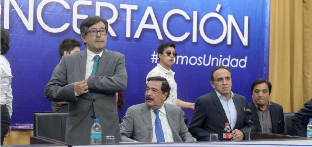 La cita se desarroll&oacute; en el Sal&oacute;n de la Democracia, en el CNE, en Quito.  