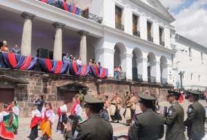 La tradicional Serenata Quiteña se realiza en el centro de la capital ecuatoriana. 