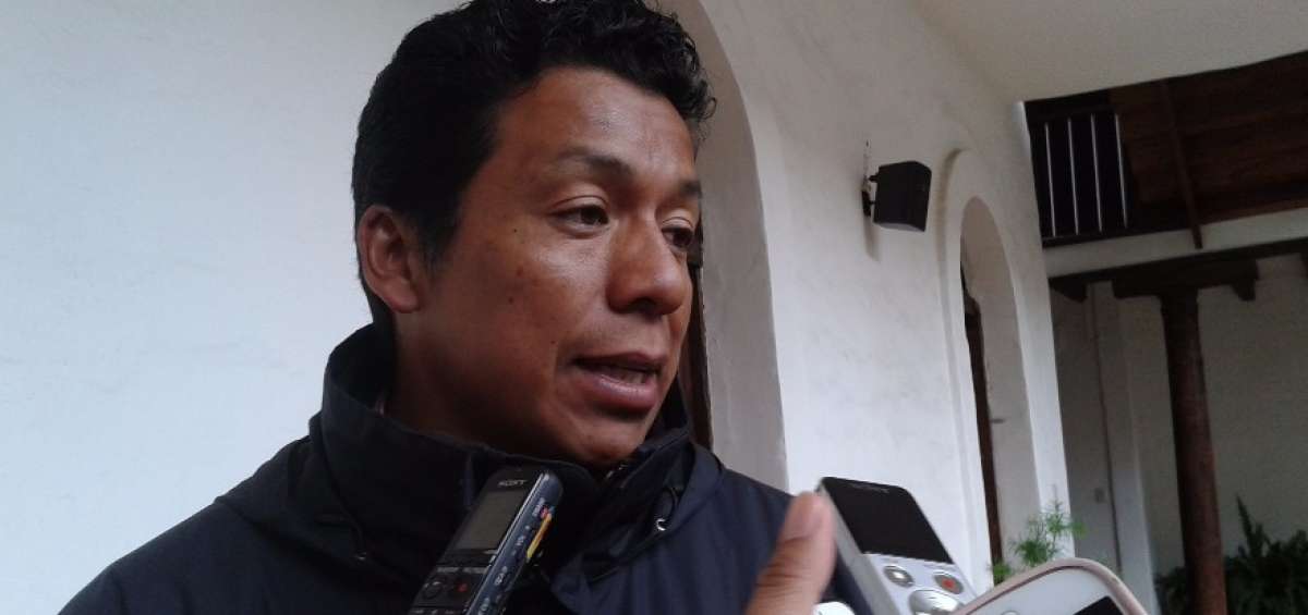 Tras 5 meses de paralizaci&oacute;n reinician obras en la calle Santa Ana