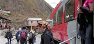 Ferrocarriles del Ecuador inaugur&oacute;, el pasado 24 de septiembre, la ruta Riobamba-Urbina-La Moya. Los turistas que llegan visitan el museo local con un gu&iacute;a.