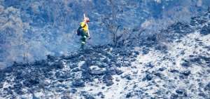 Los bomberos calculan que hasta el momento se han visto afectadas 78 hect&aacute;reas en el Pululahua.