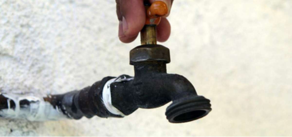 Corte de agua por 10 horas en v&iacute;a a la costa
