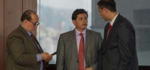 Eduardo Franco Loor (izquierda), durante la audiencia en la que se dict&oacute; prisi&oacute;n preventiva para el segundo mandatario.