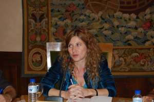 La escritora chilena Andrea Jeftanovic invitada al Festival Literario Irland&eacute;s. Foto internet