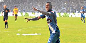 Miller celebra el segundo tanto que le marc&oacute; anoche a Barcelona en la final del torneo. Foto: Jos&eacute; Mor&aacute;n / El Tel&eacute;grafo