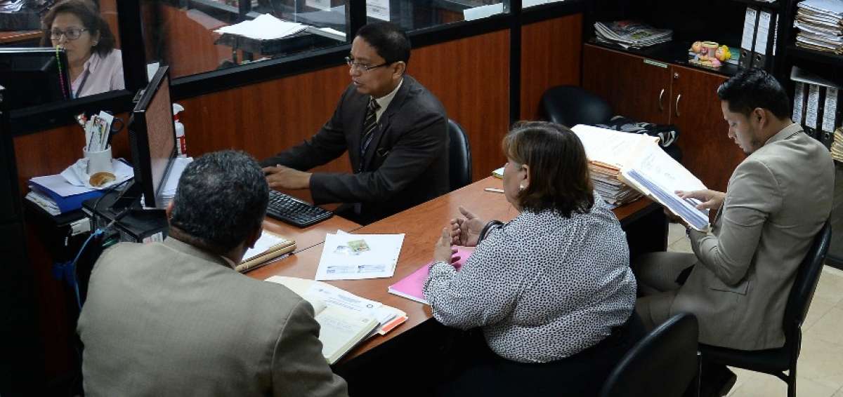 Fiscal&iacute;a toma versiones por muerte de ni&ntilde;a en colegio de Guayaquil