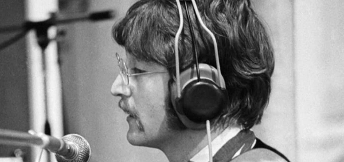 B-Side homenajea a Sgt. Pepper&rsquo;s Lonely Hearts Club...