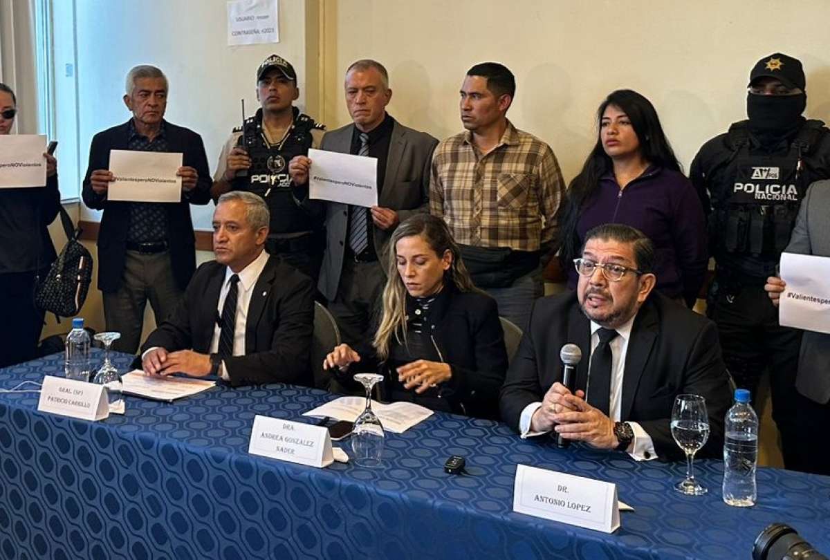 Rueda de prensa del Movimiento Construye.