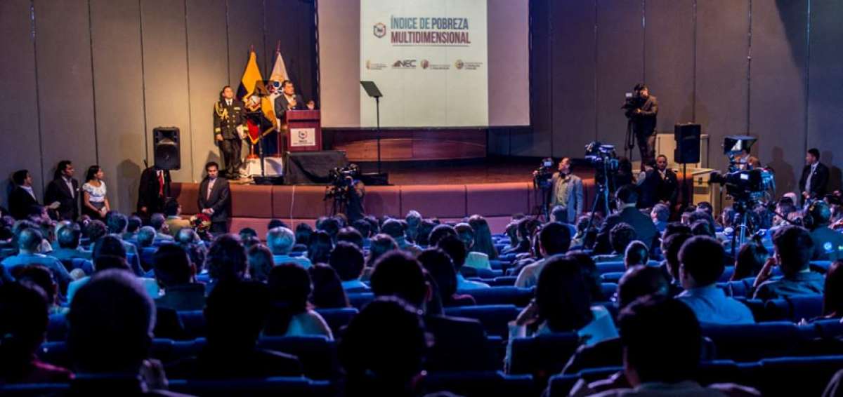 El presidente Rafael Correa durante su ponencia insisti&oacute; en el enfoque de equidad social para disminuir los &iacute;ndices de pobreza.