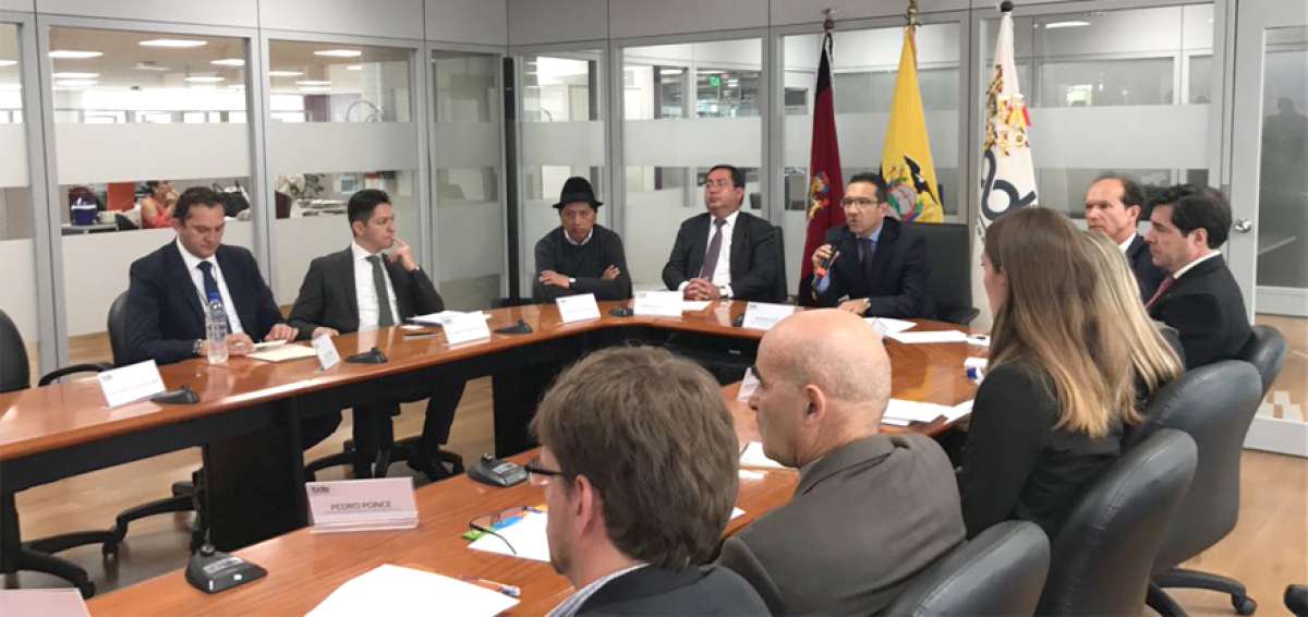 La entrega de los 10 millones de euros se efectu&oacute; ayer con la participaci&oacute;n de varias autoridades nacionales y europeas.