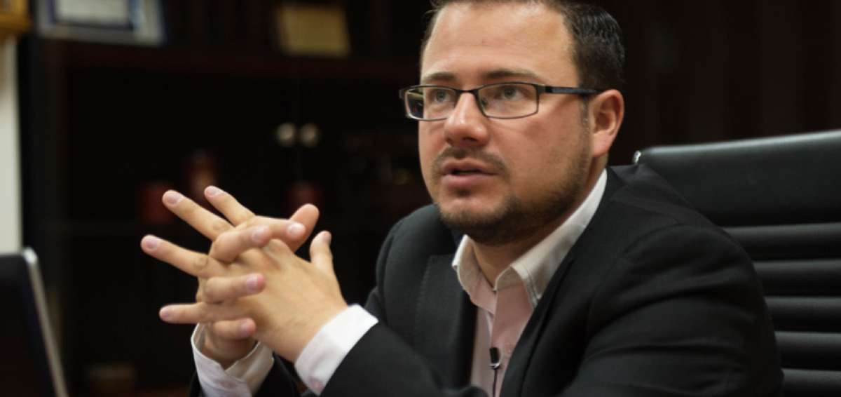 "La subasta de medicamentos topa intereses econ&oacute;micos muy fuertes"