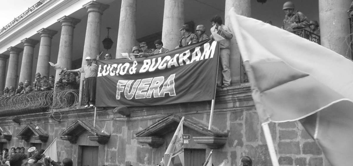 Los denominados &lsquo;forajidos&rsquo; intentaron tomarse el Palacio de Gobierno el d&iacute;a en que derrocaron a Lucio Guti&eacute;rrez.