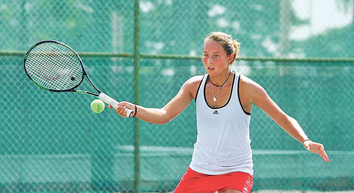 Charlotte Roemer, que ocupa el puesto 995 en la Asociaci&oacute;n Mundial de Tenis de Mujeres (WTA), fue fundamental en el torneo del grupo 2 de Am&eacute;rica. Foto: Cortes&iacute;a del Ministerio del Deporte.