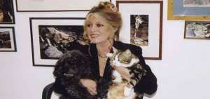 Brigitte Bardot reprocha al Papa una falta de misericordia hacia los animales