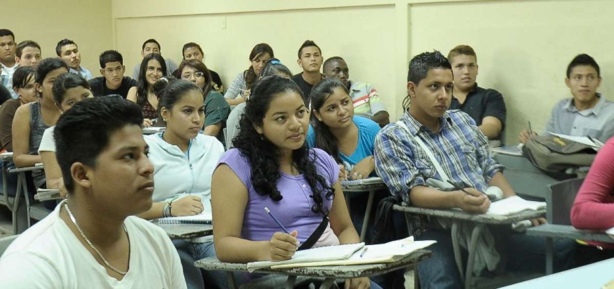 Los postulantes deben aplicar a los programas de acuerdo a las ofertas que se presentan en la p&aacute;gina web de la Senescyt.