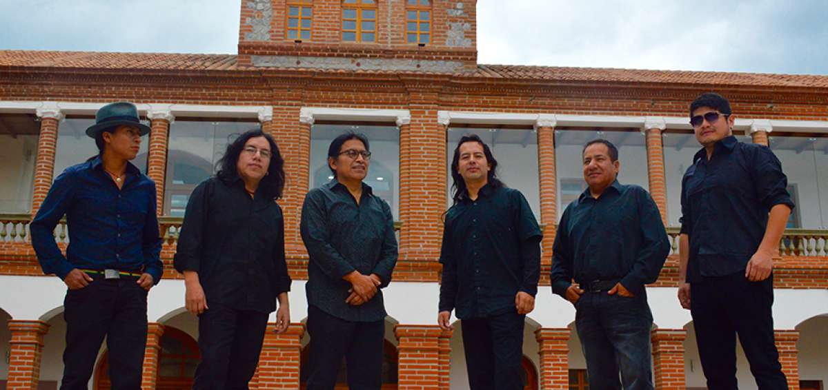 Los integrantes del grupo andino ecuatoriano ImbayaKunas son Henry S&aacute;nchez, Vinicio Sandoval, Galo S&aacute;nchez, MalKi Anrango, Marl&oacute;n Madruniero, &Oacute;scar Tepu y el director musical y de vientos,  Patricio Chiza. 