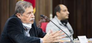 El alcalde de Loja, Jorge Bail&oacute;n, durante la reuni&oacute;n realizada la tarde de ayer.