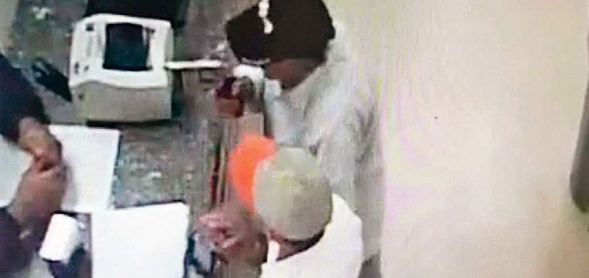La Polic&iacute;a posee cinco videos, seg&uacute;n sus investigaciones, en los que aparece Flavio F&eacute;lix Q. M. con un rev&oacute;lver durante un asalto a un local.