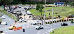 Cuatro paradas de buses del sector de El Tr&eacute;bol fueron reubicadas