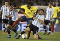 Antonio Valencia (16) fue figura en el triunfo de Ecuador sobre Argentina en el 2015.