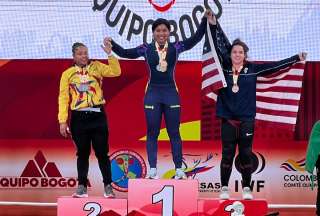 Angie Dajomes celebró haber impuesto un nuevo récord panamericano