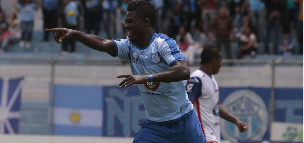 Macar&aacute; se impuso 2-0 en su visita al Clan Juvenil