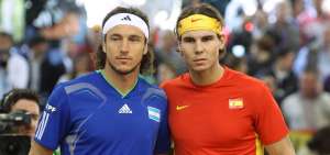En 2011, el tenista argentino Juan &ldquo;Pico&rdquo; M&oacute;naco (i) enfrent&oacute; en la final de la Copa Davis al espa&ntilde;ol Rafael Nadal. En 2016 gan&oacute; la Ensaladera de Plata.