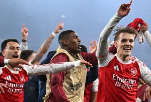 Arsenal est&aacute; a un paso de la Premier League.
