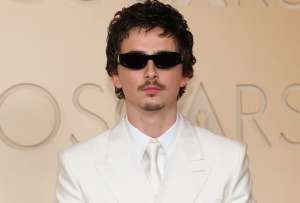 Timoth&eacute;e Chalamet reaccion&oacute; con aplausos tras conocer al ganador del &Oacute;scar a Mejor Actor.