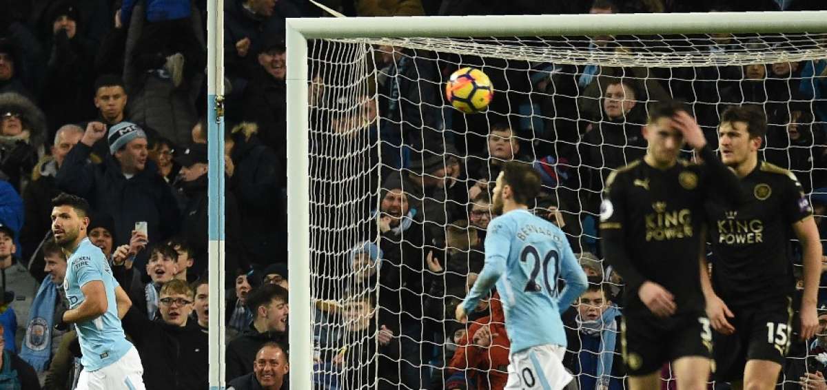 M&aacute;nchester City acecha el t&iacute;tulo con cuatro goles del 'Kun' Ag&uuml;ero